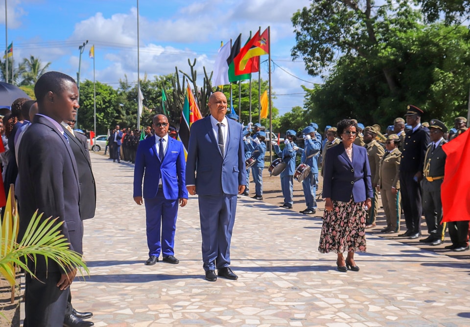 EXALTAR OS HEROIS É SER VERDADEIRO PATRIOTA E ORGULHAR DAS CONQUISTAS.