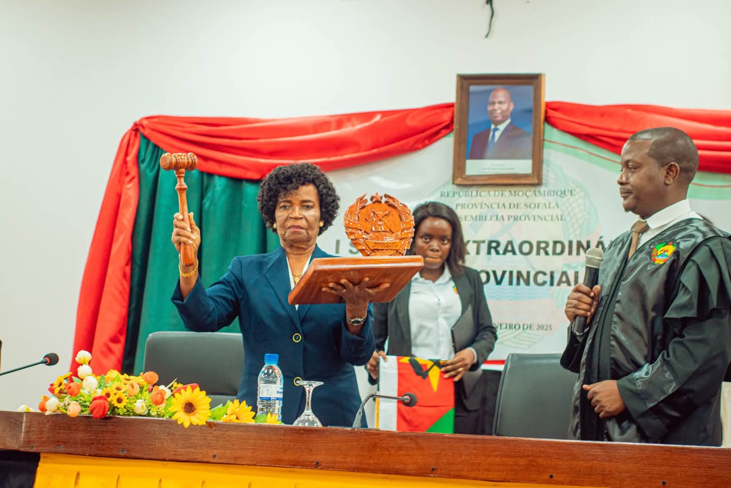 INVESTIDOS OITENTA MEMBROS DA ASSEMBLEIA PROVINCIAL DE SOFALA.